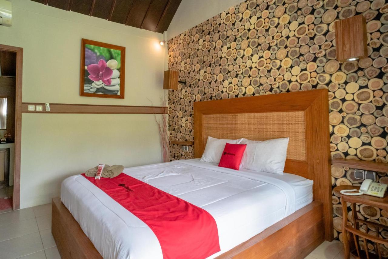 Reddoorz Plus @ Raya Senggigi Lombok Exterior foto