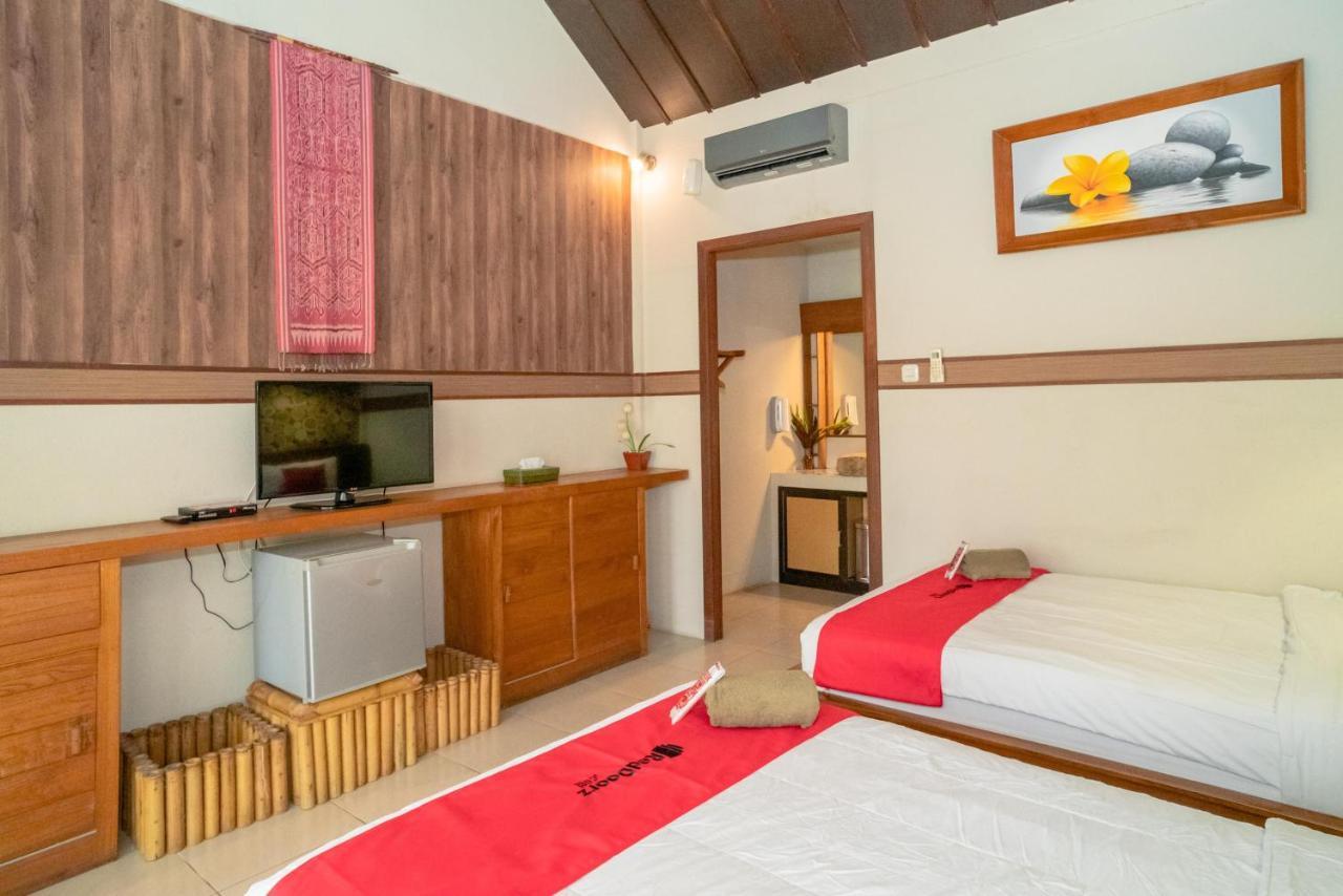 Reddoorz Plus @ Raya Senggigi Lombok Exterior foto