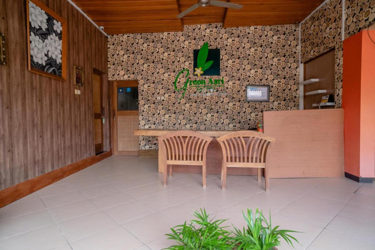 Reddoorz Plus @ Raya Senggigi Lombok Exterior foto