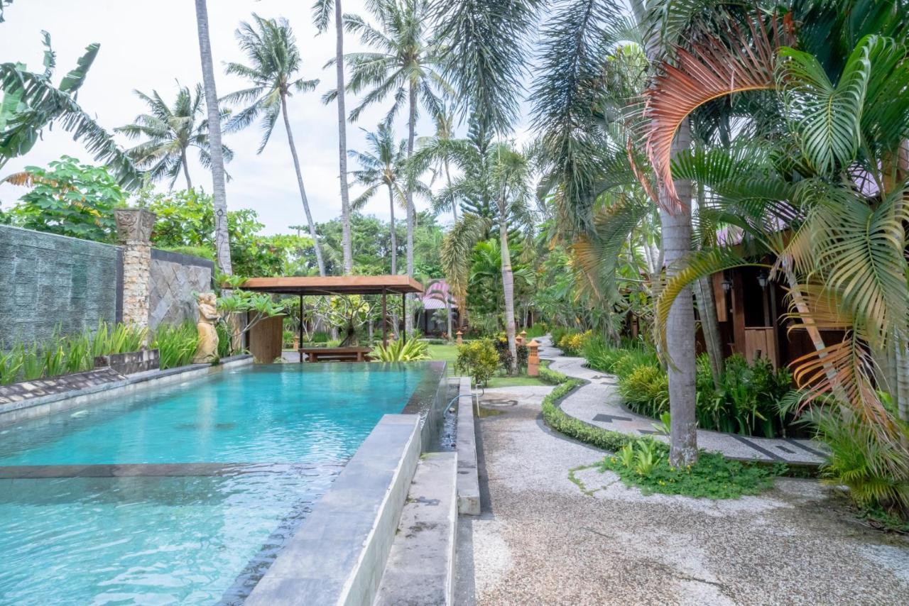 Reddoorz Plus @ Raya Senggigi Lombok Exterior foto